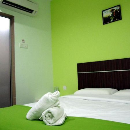 ECO Hotel Putra Kajang Bagian luar foto